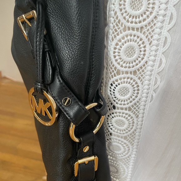 XL MICHAEL KORS PEBBLE GRAIN LEATHER HANDBAG | Preloved gently used - Picture 5 of 13